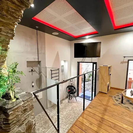 Apartamento Troglodyte Avec Cour, à 20m Des Plages, Loveroom Avec Jacuzzi Le Ginkgo