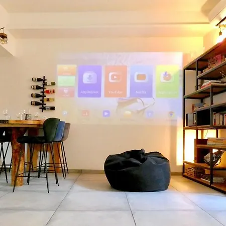 Apartamento Troglodyte Avec Cour, à 20m Des Plages, Loveroom Avec Jacuzzi Le Ginkgo