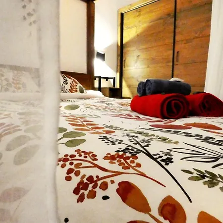 Troglodyte Avec Cour, A 20m Des Plages, Loveroom Avec Jacuzzi 
